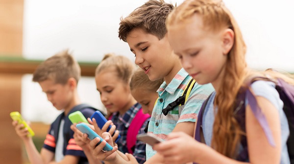 educational screen time for children studies   