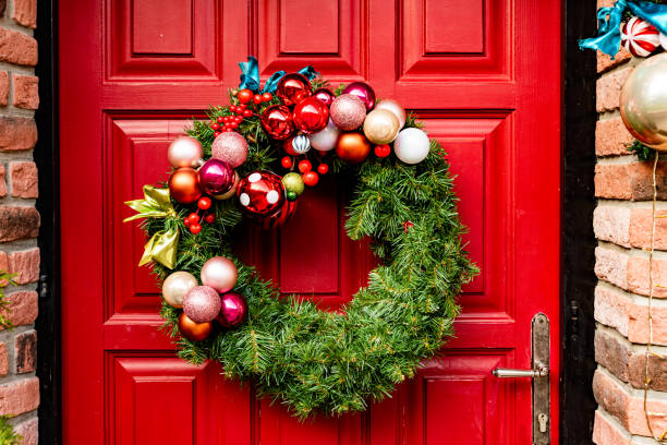 how to decorate the front door for Christmas     